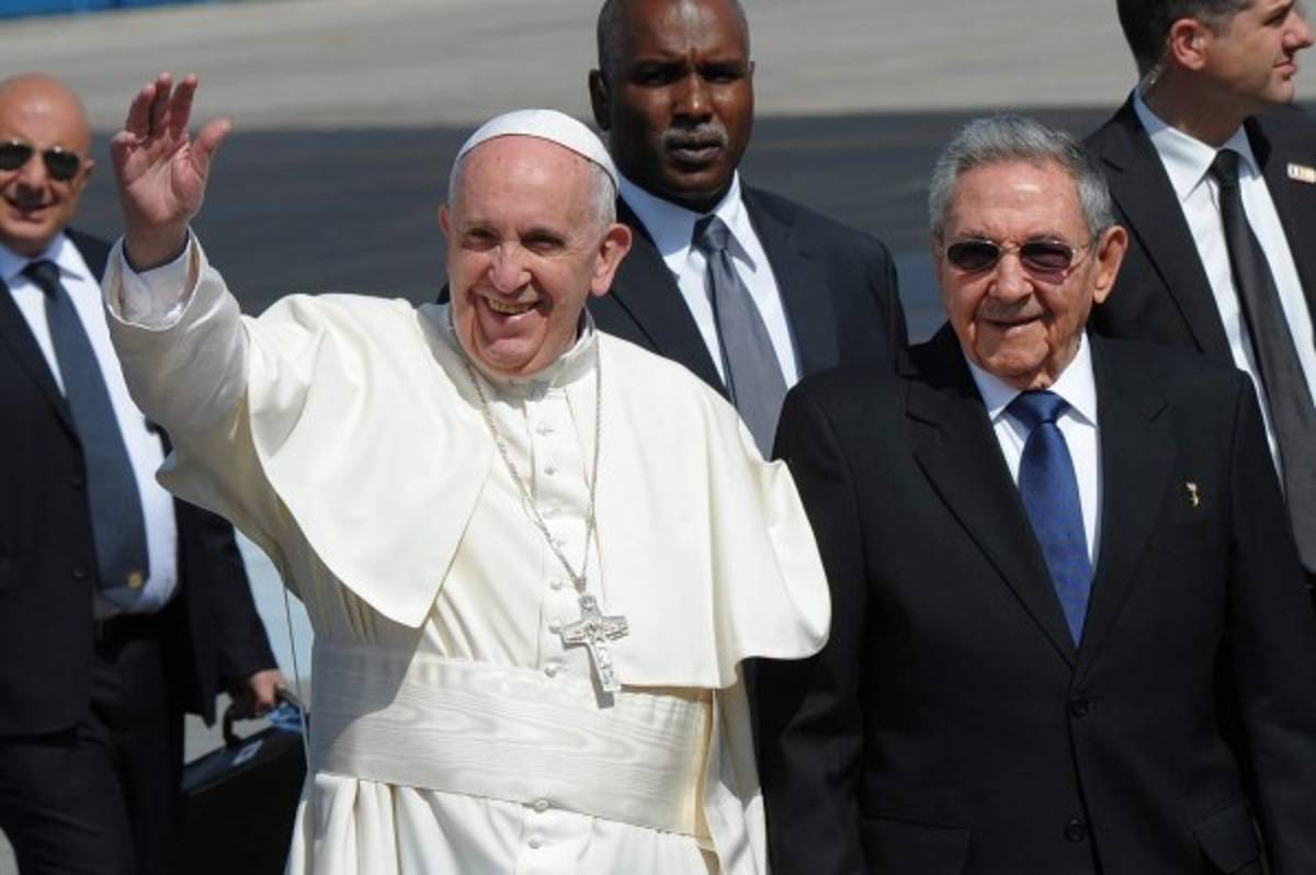 Papa y patriarca ruso lanzan inédito llamado a unidad y protección de cristianos