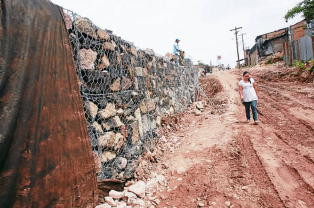 Unas 200 fallas geotécnicas ponen en peligro a capitalinos