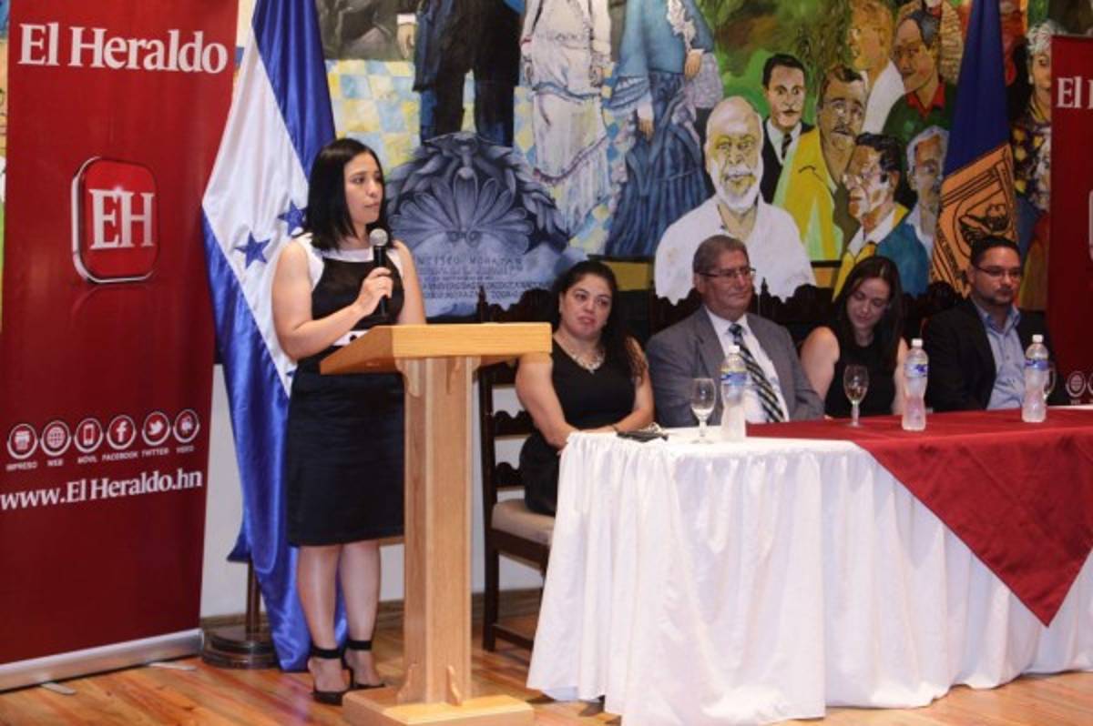 EL HERALDO premia a ganador del VIII concurso de Cuentos Cortos Inéditos 'Rafael Heliodoro Valle”