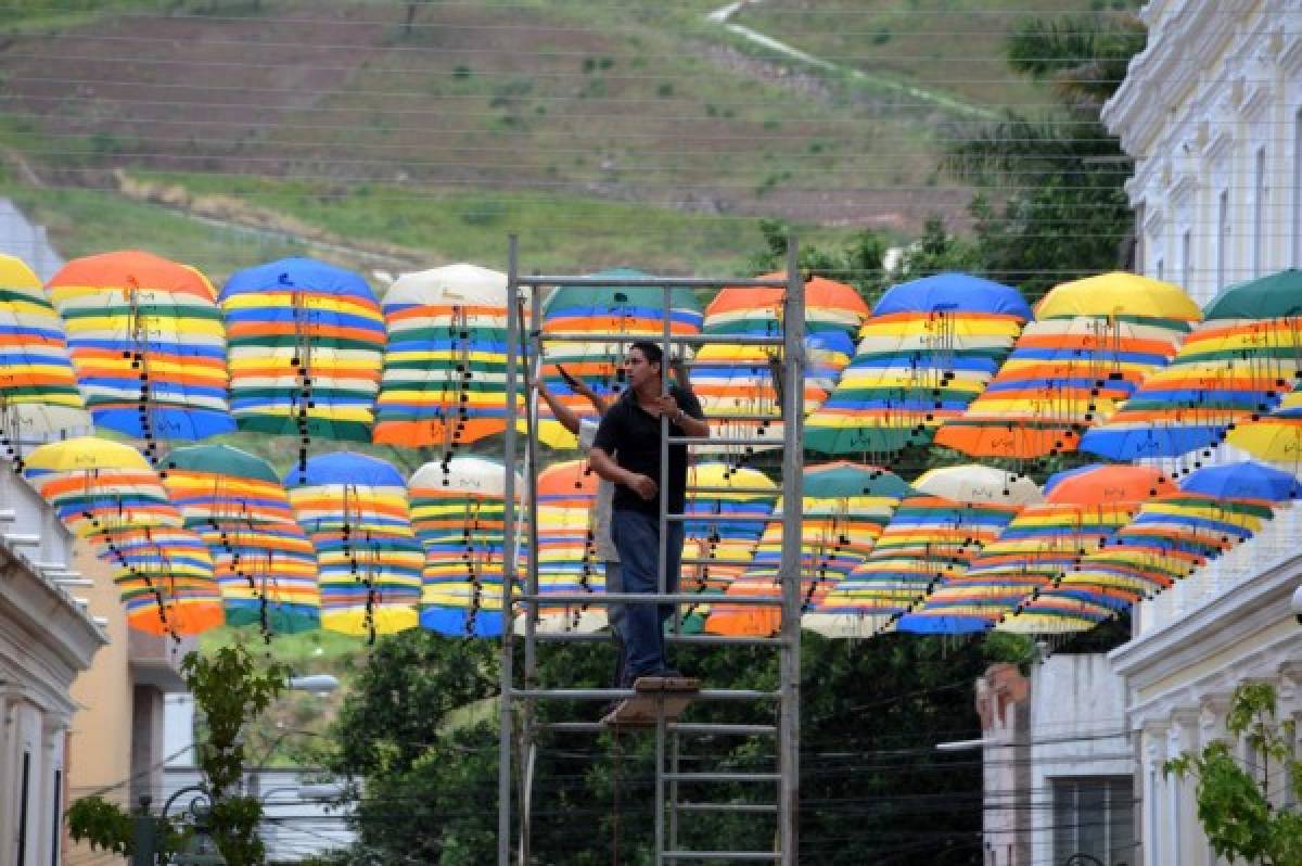 Tegucigalpa se convierte en la ciudad de las sombrillas