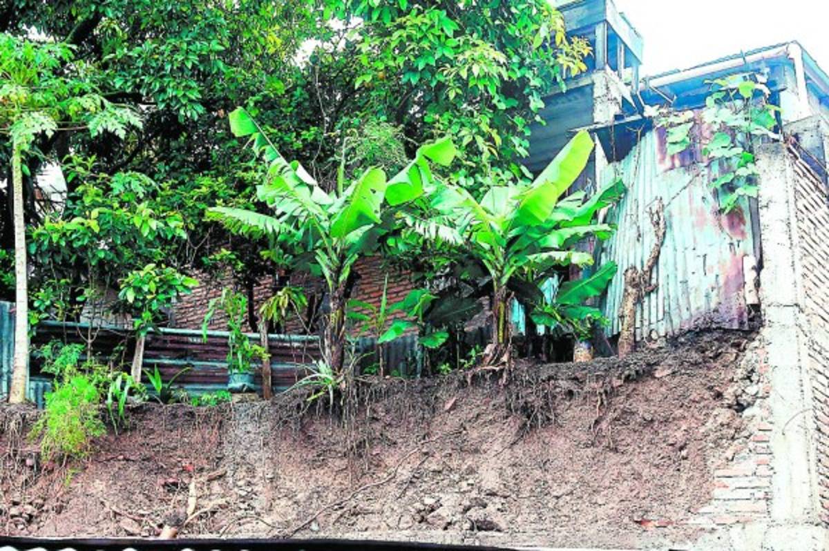 Lluvia con granizo azotó el sureste de la capital