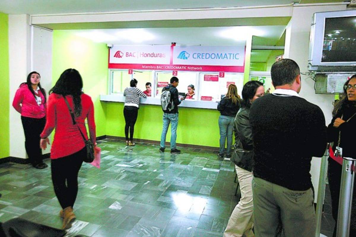 Comienzan a pagar última planilla de 2013