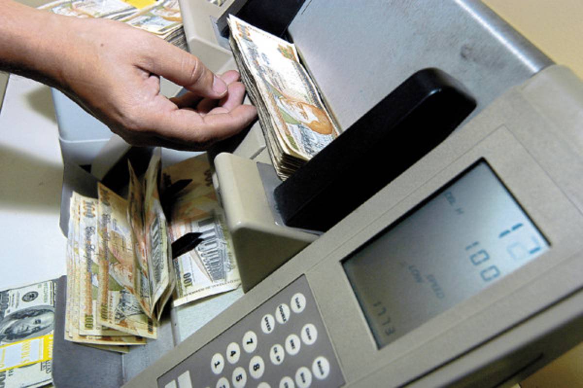 Gobierno de Honduras dice que no está en riesgo el pago de deuda