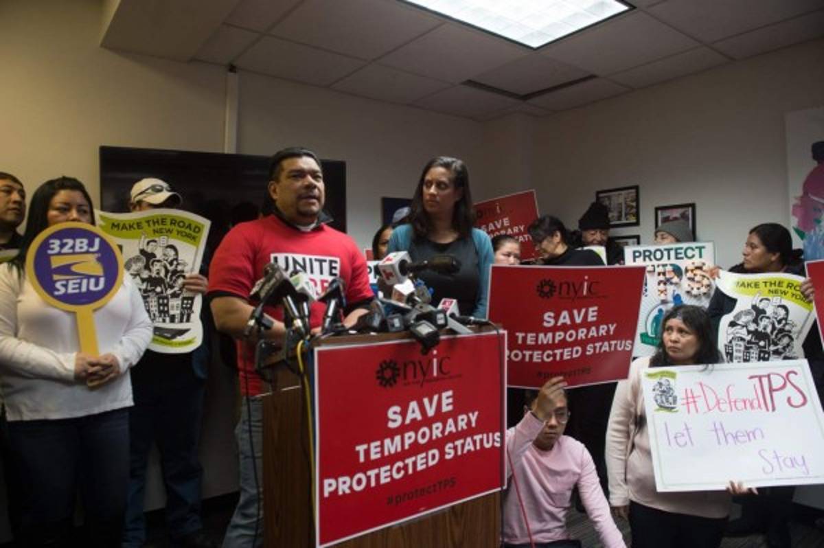 'Todo se derrumbó por dentro', dicen salvadoreños en EEUU tras el fin del TPS 