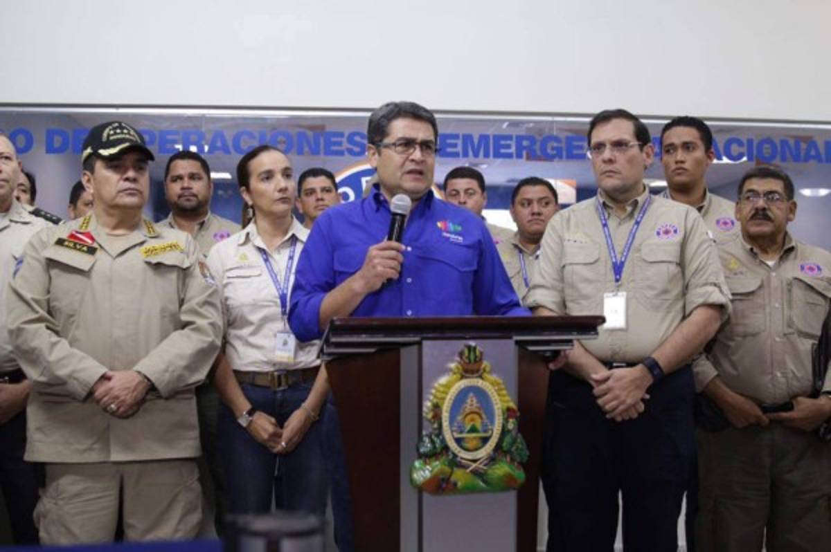 Tormenta tropical Earl se convertirá en huracán antes de ingresar a tierra