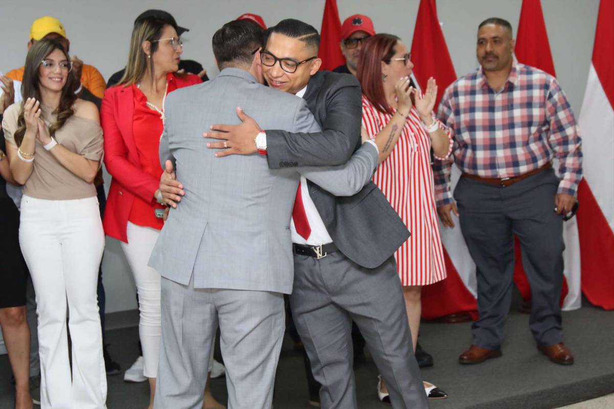 Así fue la presentación de la precandidatura a diputado del exfutbolista de Motagua, Emilio Izaguirre