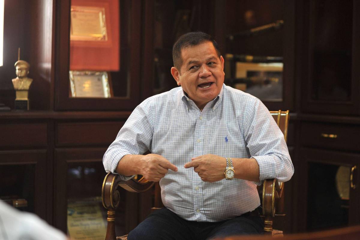 Exjefe de las FF AA, Romeo Vásquez: Estoy cansado de recibir tantas ofensas del ministro Milton Benítez