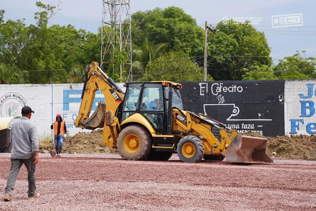 Dan fecha de entrega de nueva cancha del estadio Humberto Micheletti de El Progreso