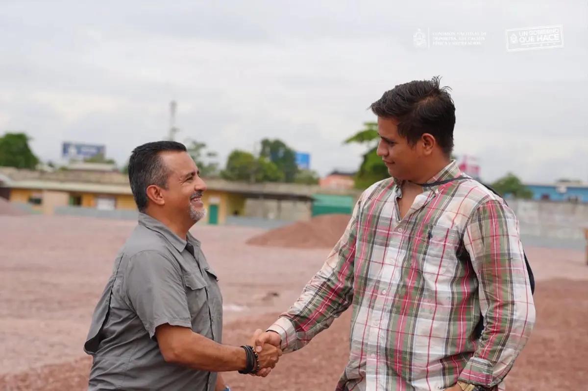 Dan fecha de entrega de nueva cancha del estadio Humberto Micheletti de El Progreso