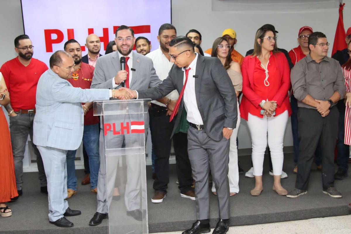 Así fue la presentación de la precandidatura a diputado del exfutbolista de Motagua, Emilio Izaguirre