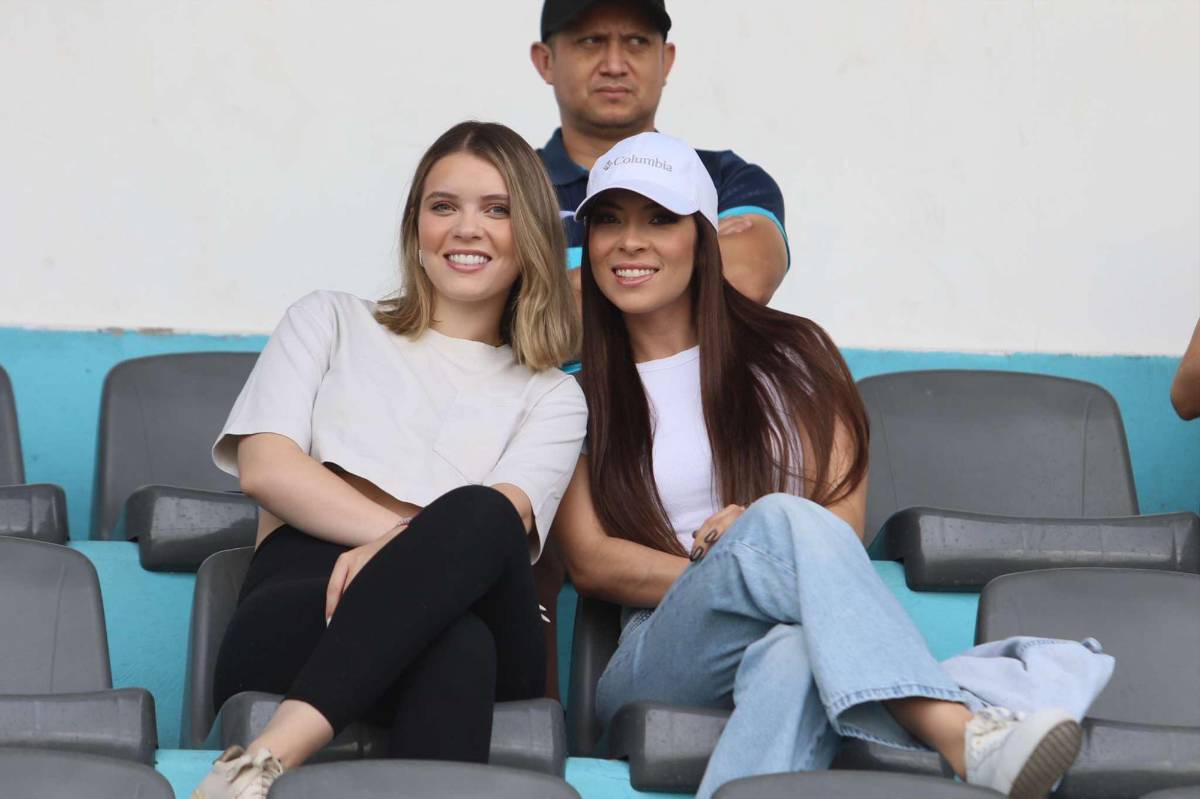 Motagua llena de alegría el estadio Nacional: Beso a la copa, novias de los Auzmendi y fichajes