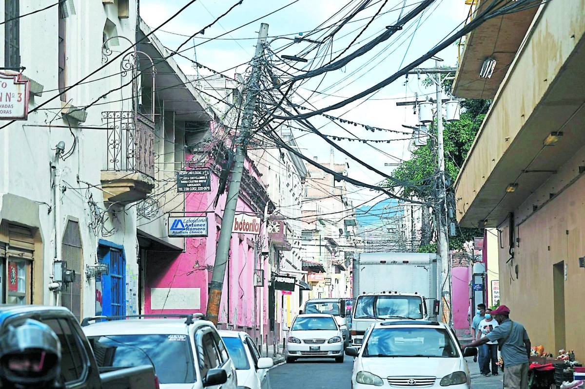 Hay condiciones para un cableado subterráneo, pero no el personal