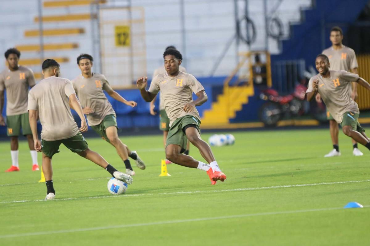Juegos, risas, tristeza y la visita en último entreno de Honduras previo a partido ante Surinam