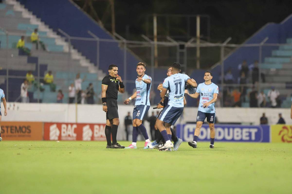 Show de la Ultra, lindas chicas, figura se lesiona y alegría por remontada de Olimpia en el Morazán