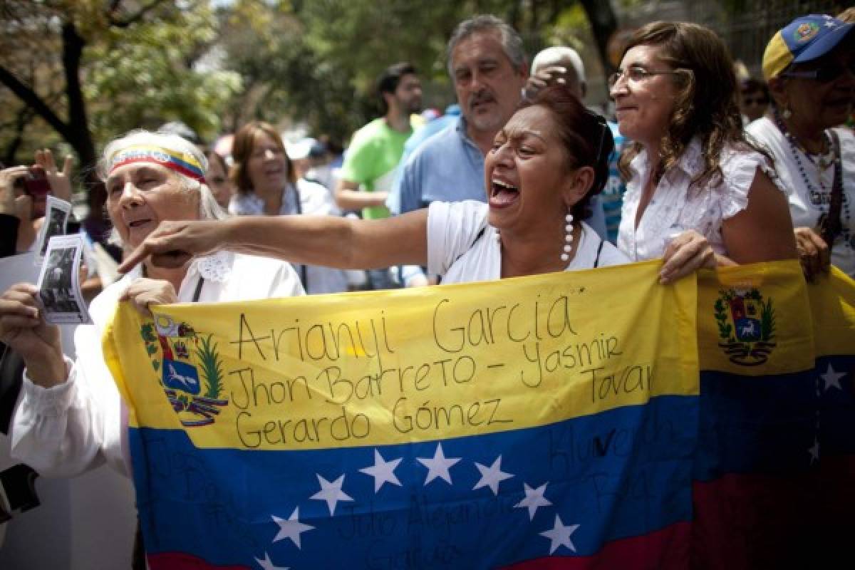 Siguen protestas contra Maduro en Venezuela