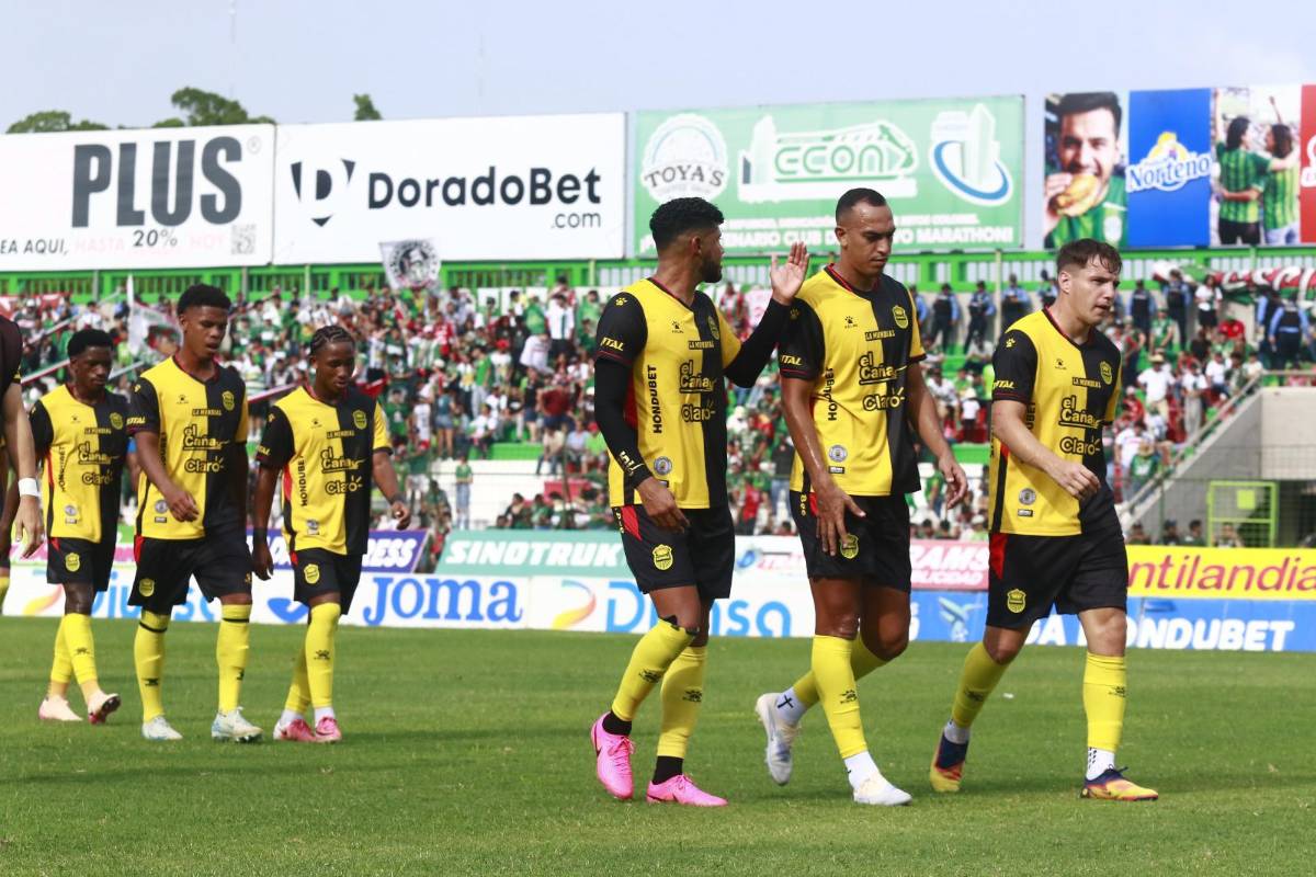 Bronca y jugador a los puños con aficionados; polémica del VAR y curiosidad del Marathón vs Real España