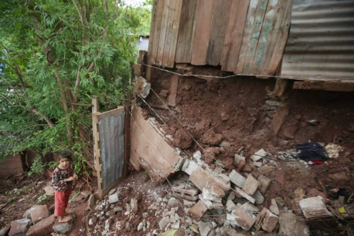 Alerta verde en la capital por inundaciones y deslizamientos