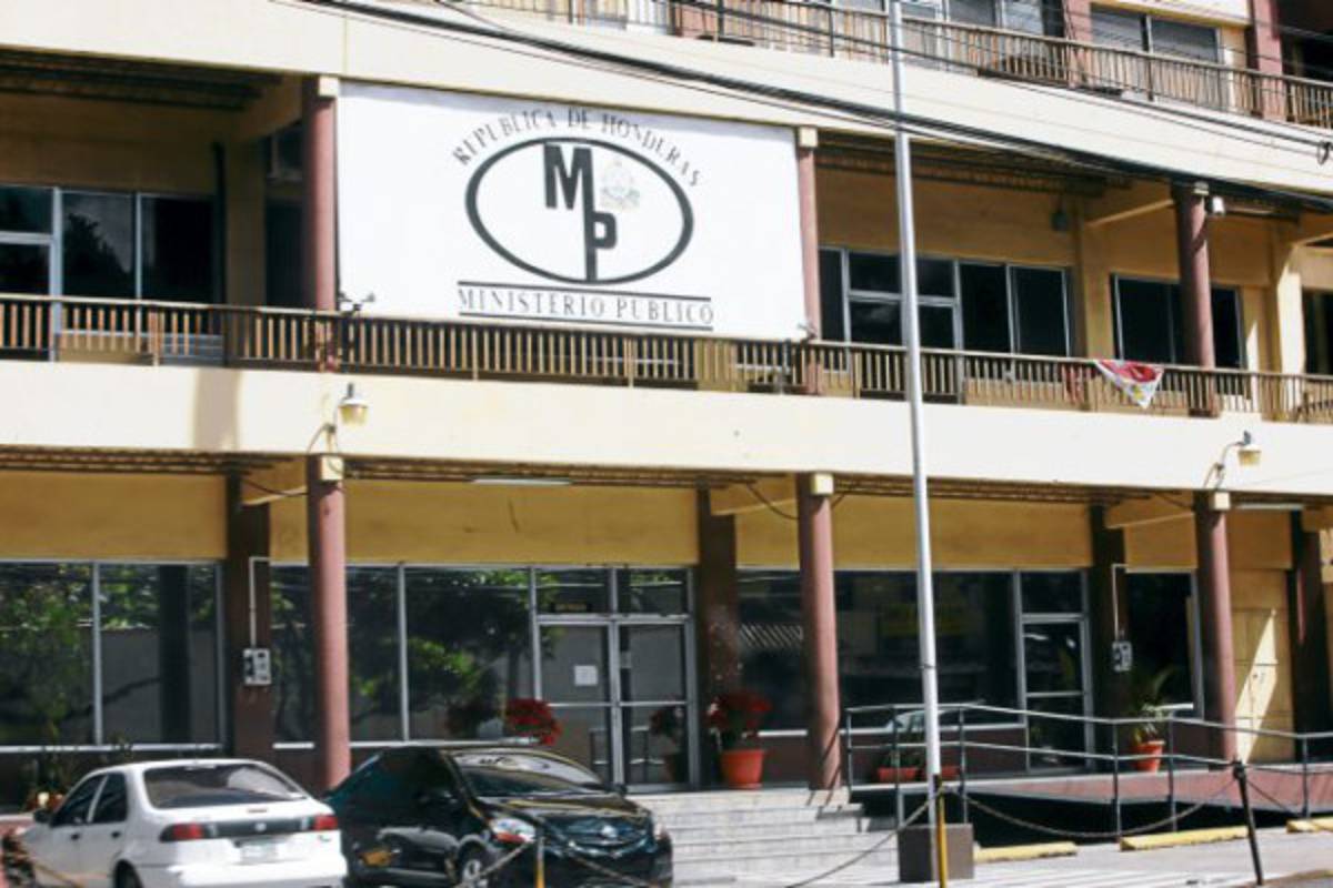 Dictan cinco medidas a directores de Educación en Honduras