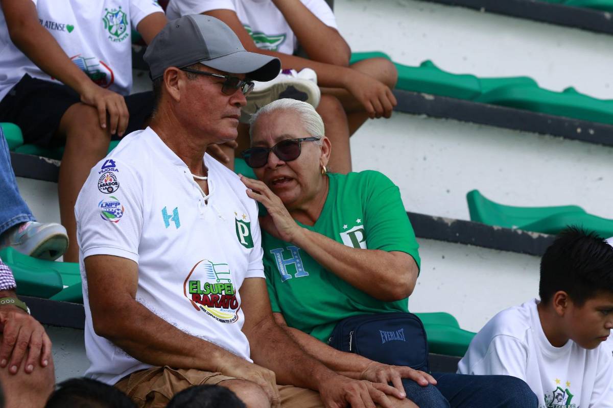 Tiktoker se roba las miradas, belleza y eufórica celebración en el Excélsior en triunfo de Platense