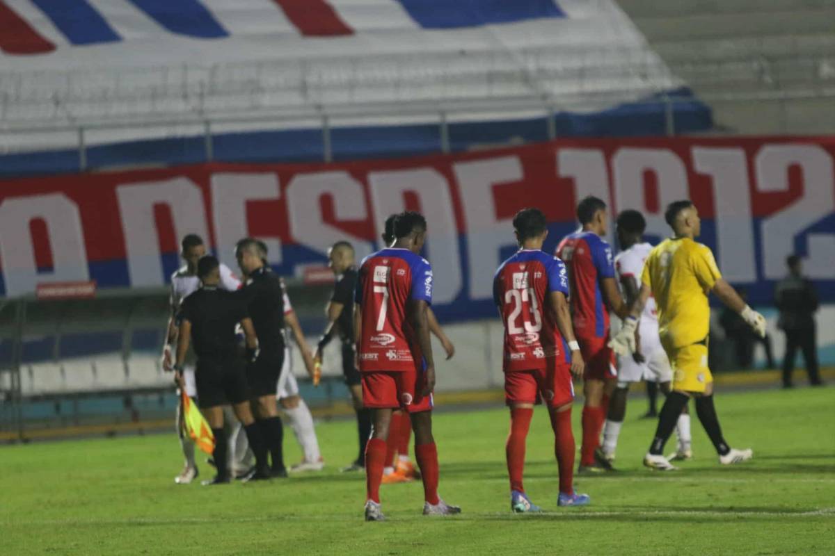 Debut en Olimpia, bronca de Xelajú, lo que hizo Nasralla y fiesta por la clasificación en Concacaf