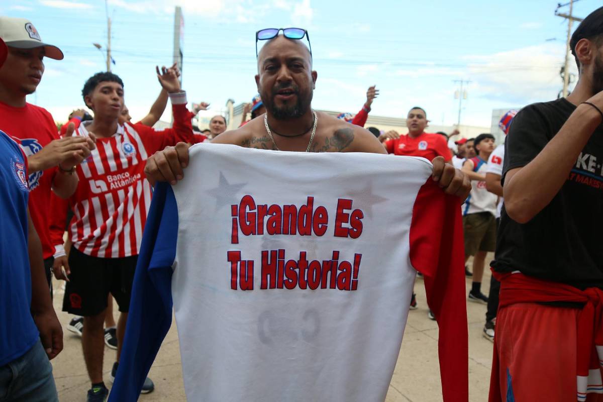 Lindas chicas, el infiltrado, gesto de Espinel y festejo de Olimpia tras vencer al Juticalpa FC