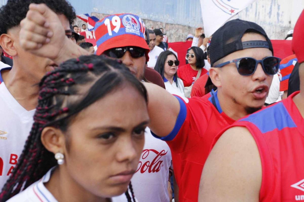 Así fue la llegada de la Ultra Fiel al estadio Nacional para partido de Olimpia ante Real España