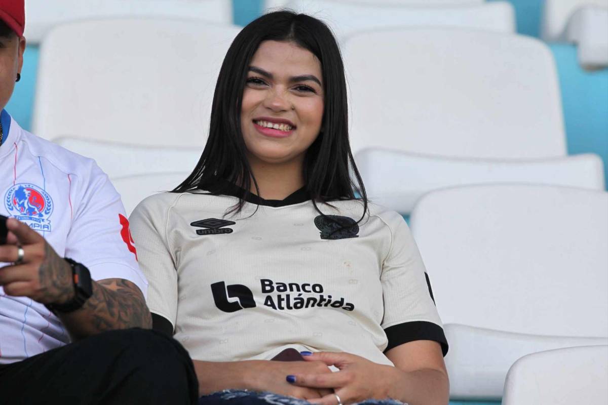 El estadio Nacional fue una pasarela: Bellas chicas llegaron al Olimpia vs Real España