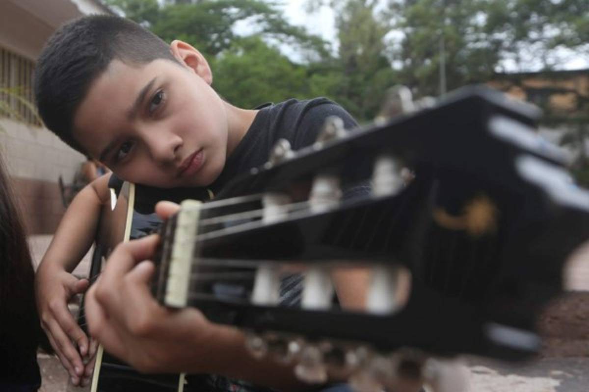 Cuatro escuelas de la capital forman a los futuros artistas