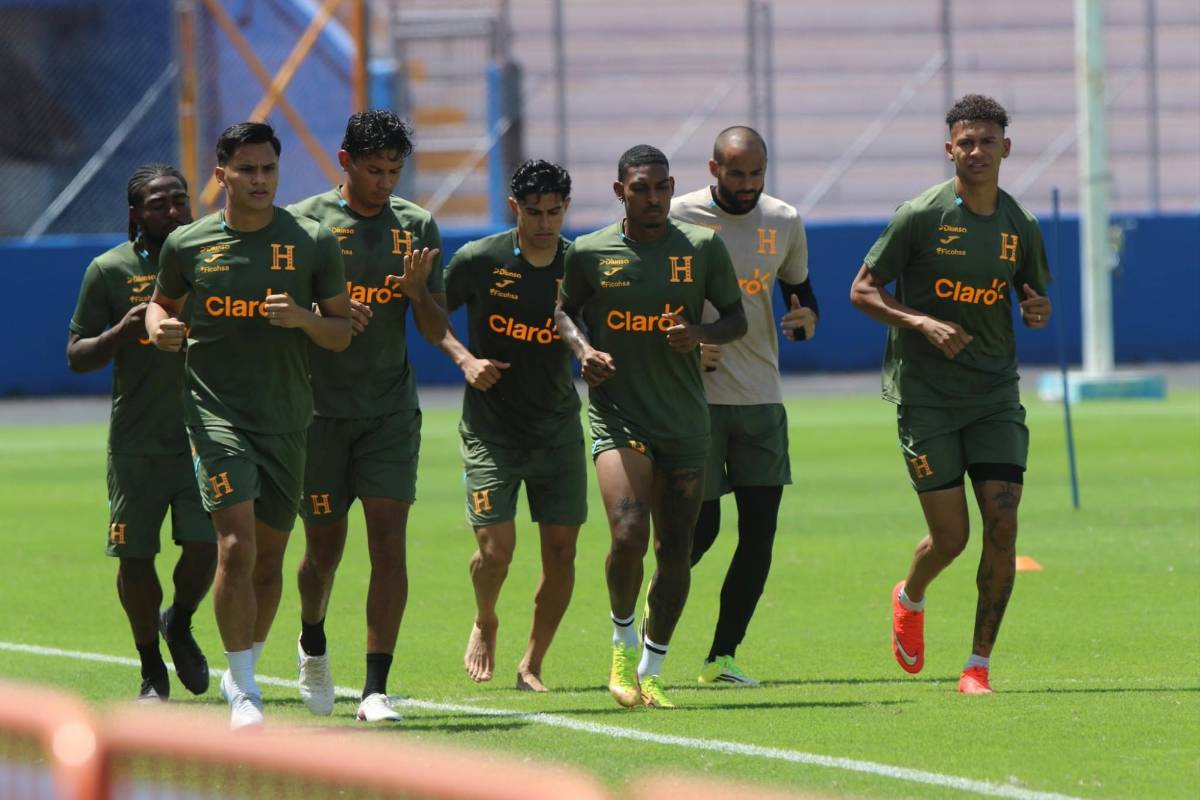 Dereck sorprende, Edwin sigue por aparte y personal de limpieza en el Nacional