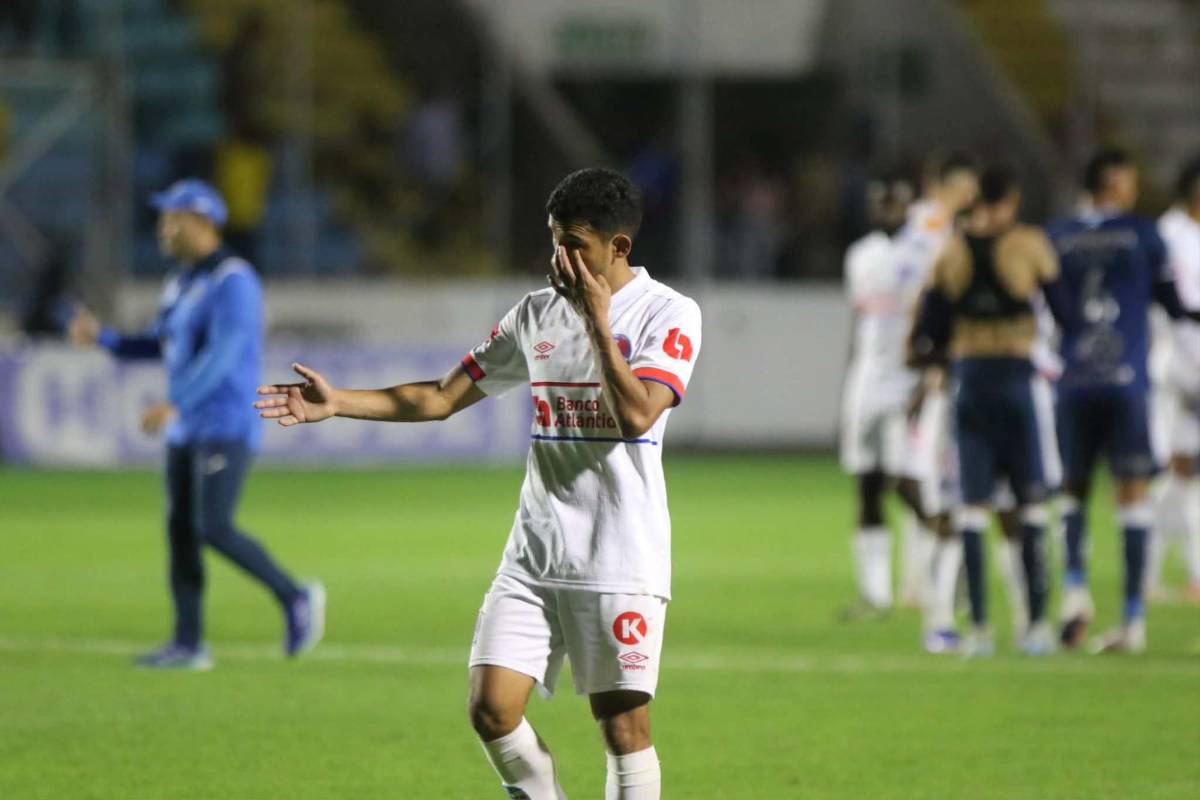 Tristes, enojados y con vergüenza; así salieron los del Olimpia tras caer ante Motagua