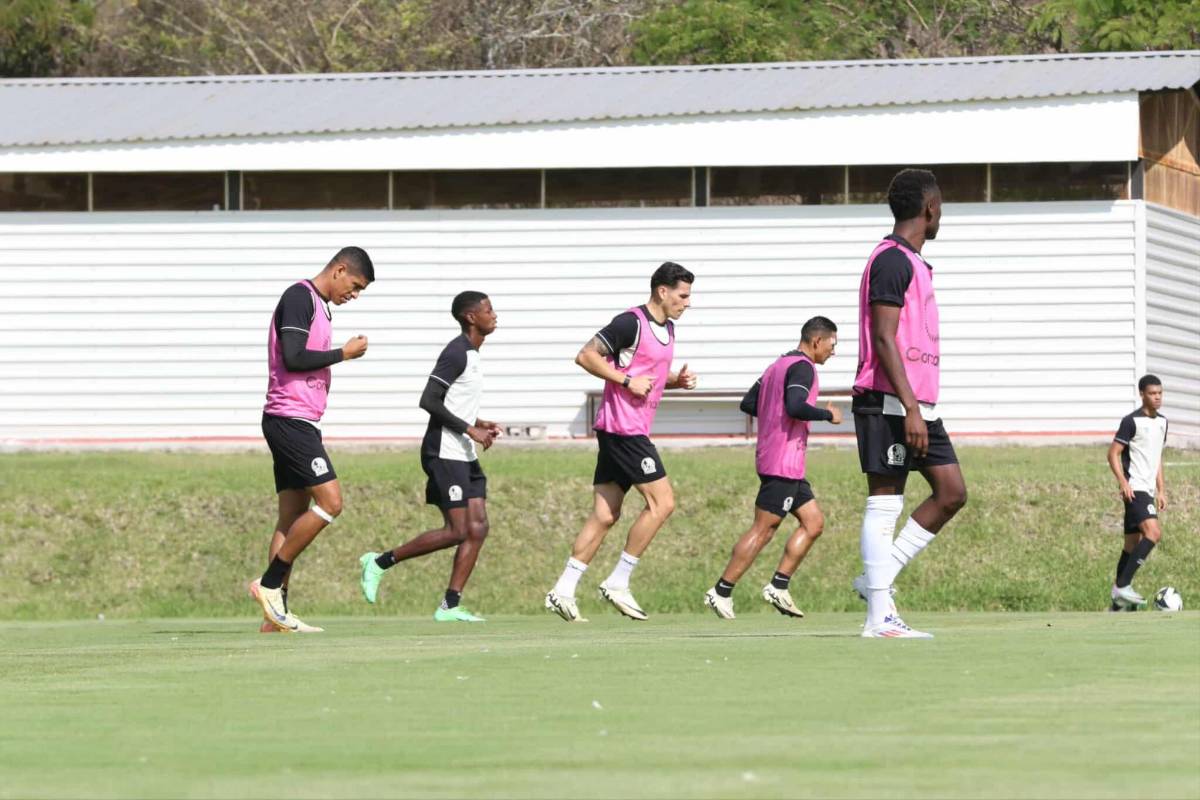 Fichaje del Olimpia fue visto en el entrenamiento y así se preparan para la final ante Real España
