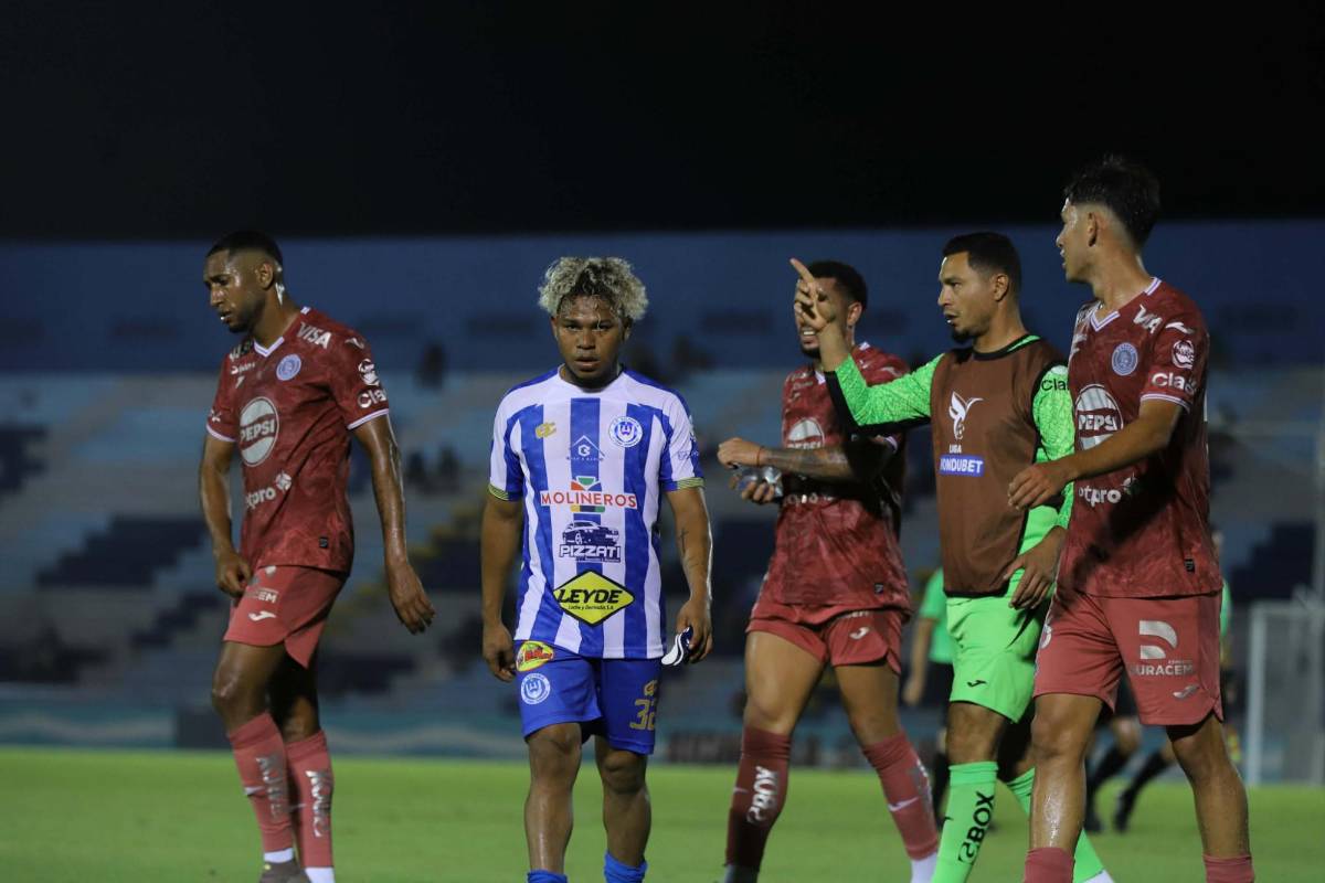 En fotos: Pelinegra deslumbra, La Ceiba se viste de gala y el show de Motagua ante Victoria