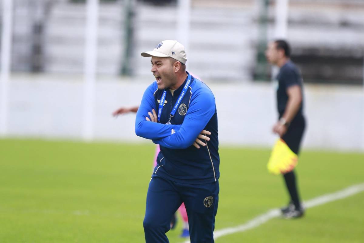 Mamita en el Excélsior, inesperada visita y tristeza de Platense tras caer ante Motagua