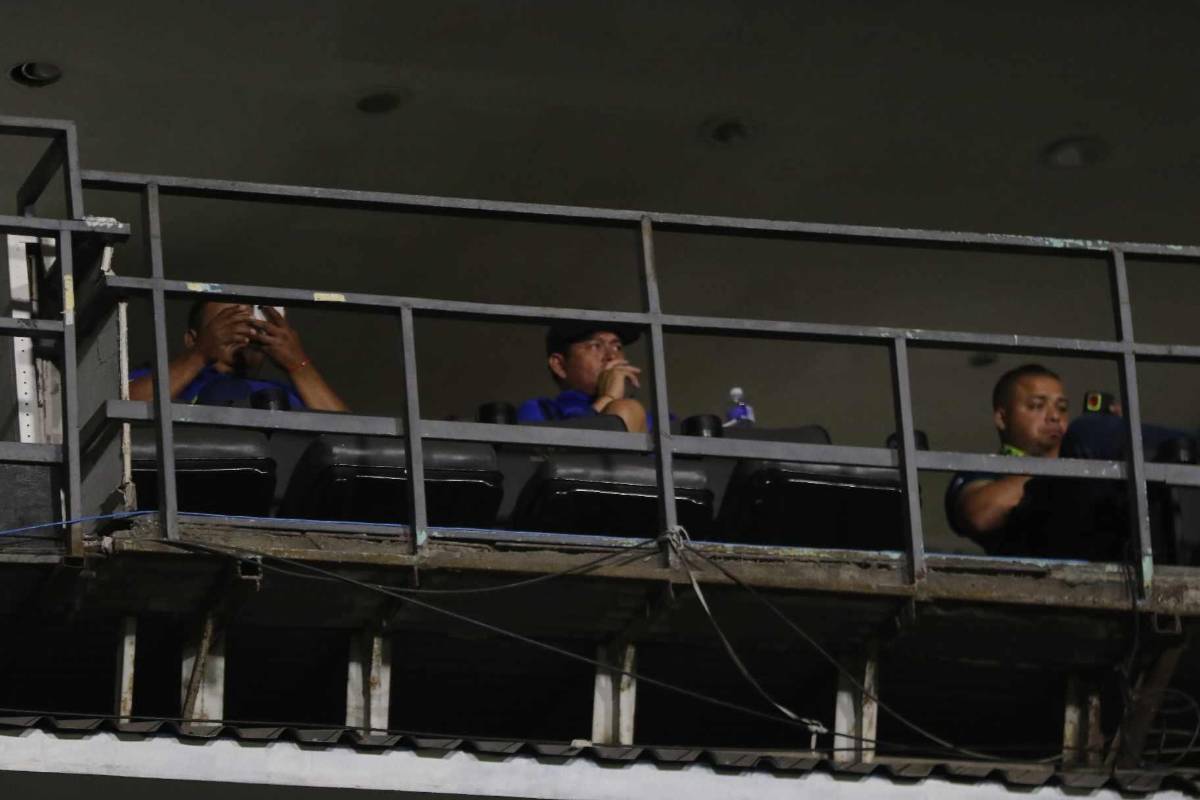 Chica viral de TikTok presente, lo que hizo Diego Vázquez y bellas damas en triunfo de Motagua