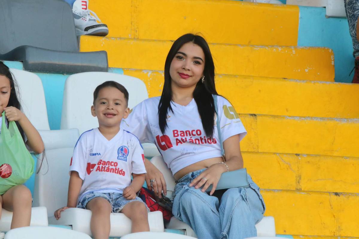 Llegada de la Ultra Fiel, provocaron al Motagua y el ambiente entre jugadores