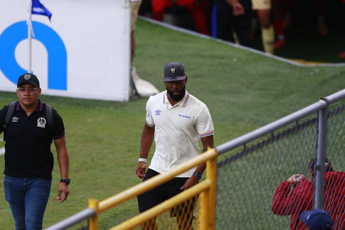 Novia de jugador captada, sorpresa con Wilmer Velásquez y villano de Olimpia ante Marathón