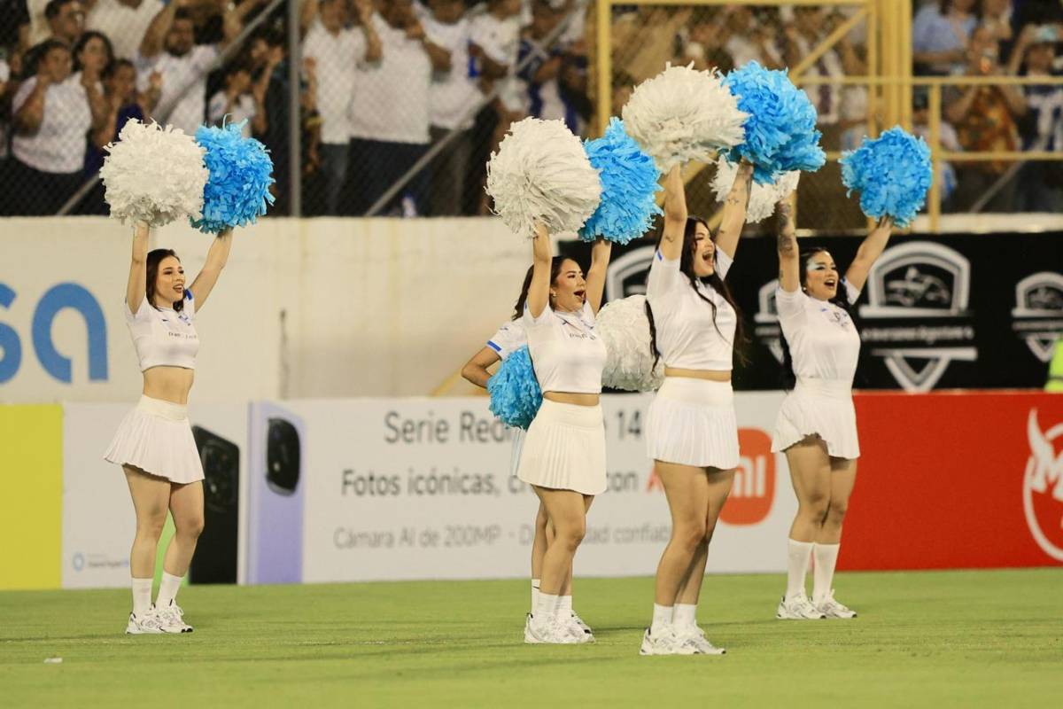 Pomponera de los tiktokers sorprende al confirmar su relación con futbolista hondureño