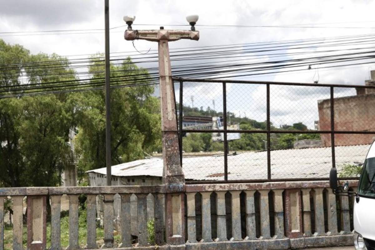 Puentes históricos del Distrito Central se encuentran en el olvido