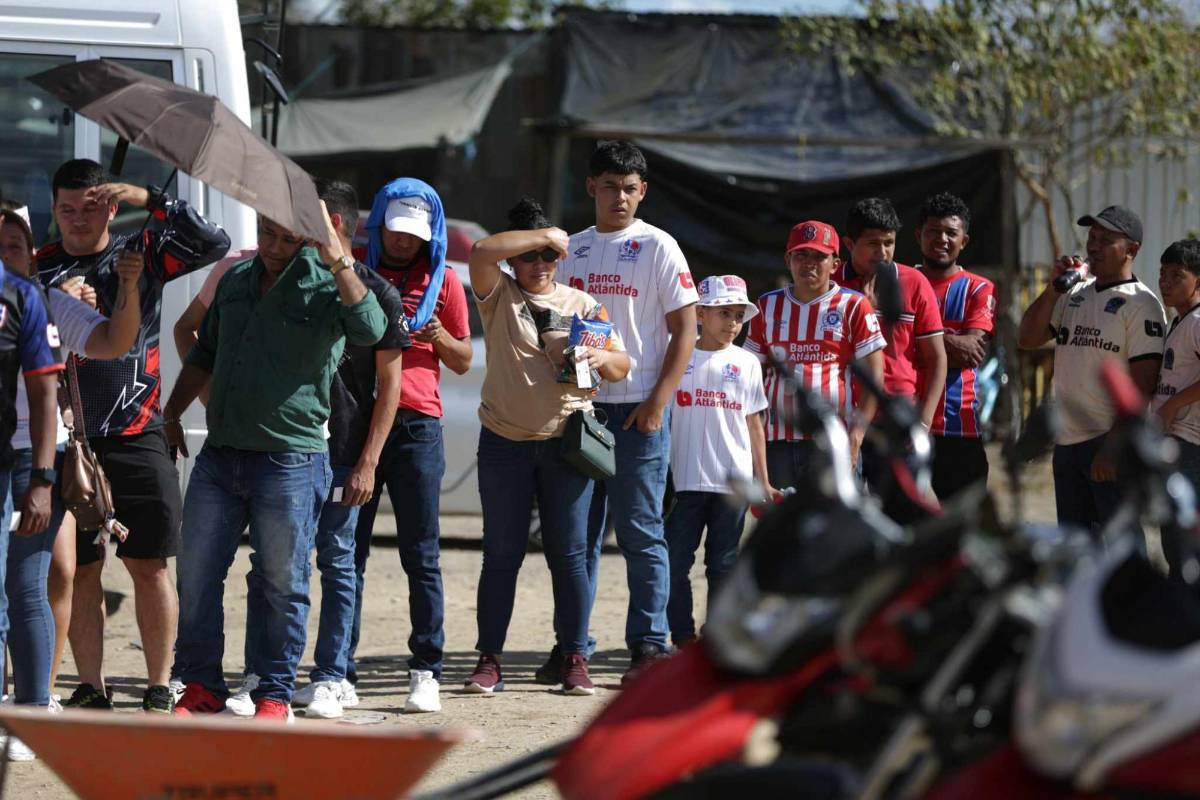 Danlí vivió una fiesta con llegada del Olimpia; la belleza no faltó y los 'Potros' hicieron show