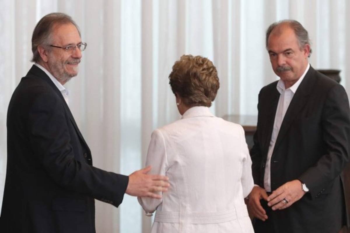 Dilma Rousseff solicita permiso a legisladores brasileños para realizar elecciones anticipadas