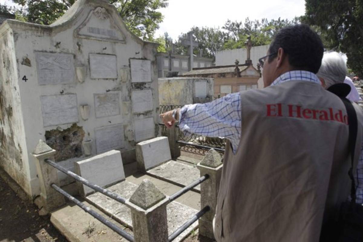 Parientes: Valle murió envenenado