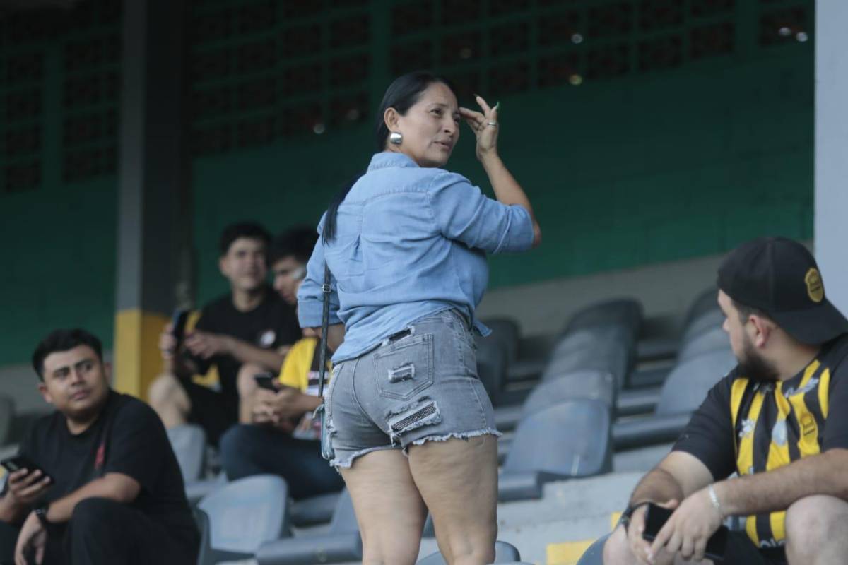 Reconocida tiktoker y rubia se robaron el show: Lindas chicas en la jornada de Liga Nacional