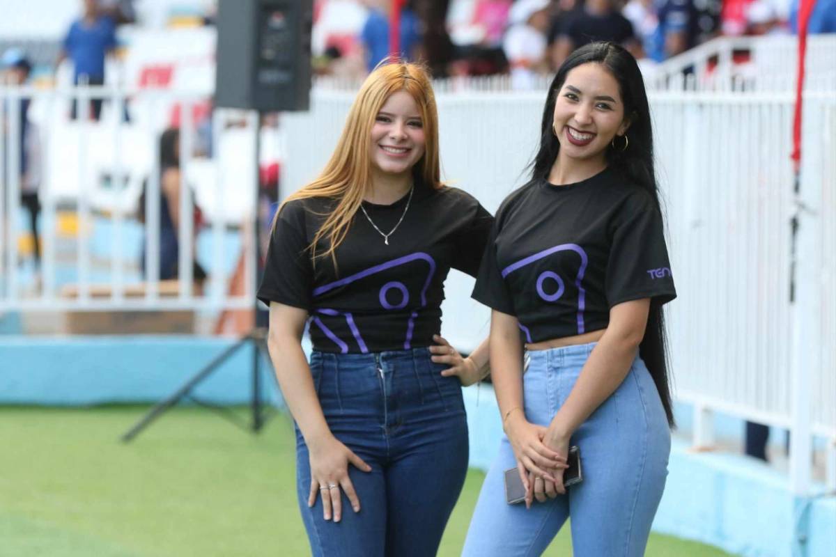 Las bellas chicas que se robaron  miradas en el clásico capitalino entre Motagua y Olimpia