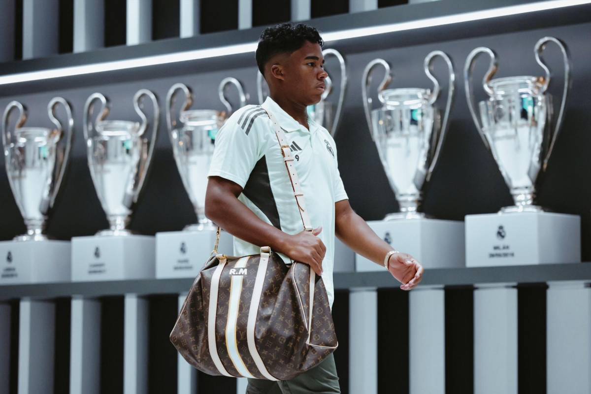 Real Madrid lo fichó por 70 millones, solo jugó 22 minutos y ahora busca salir