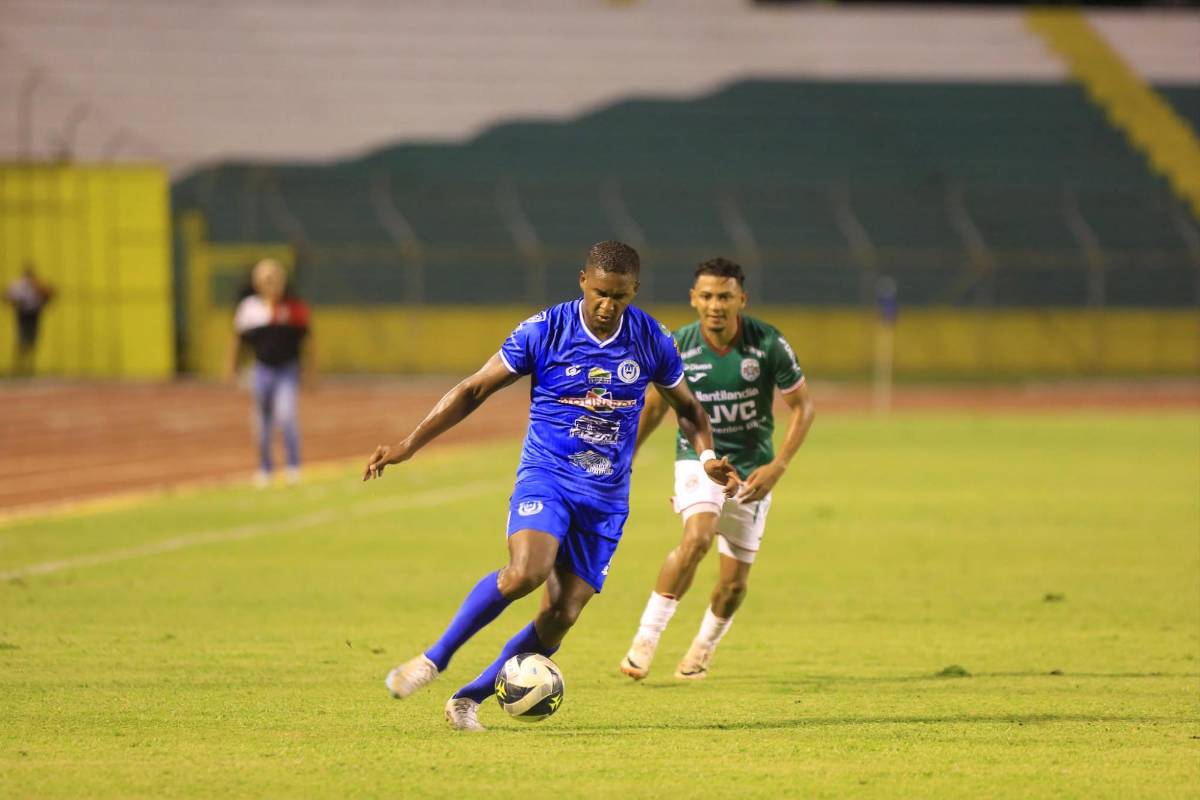 Beckeles le responde a Milagro Flores: “Si te dedicas a algo tienes que prepararte”