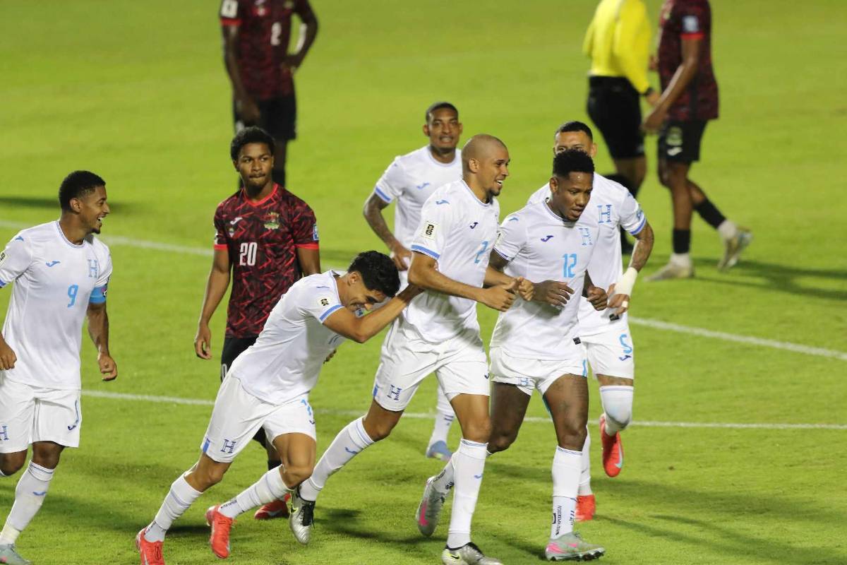 Villano en Honduras, político sorprende, plática secreta y chica es la sensación en el Nacional