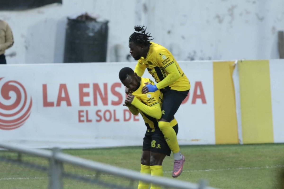 Periodista enamora, argentino sorprende, pleito de aficionados y héroe de Real España ante Motagua