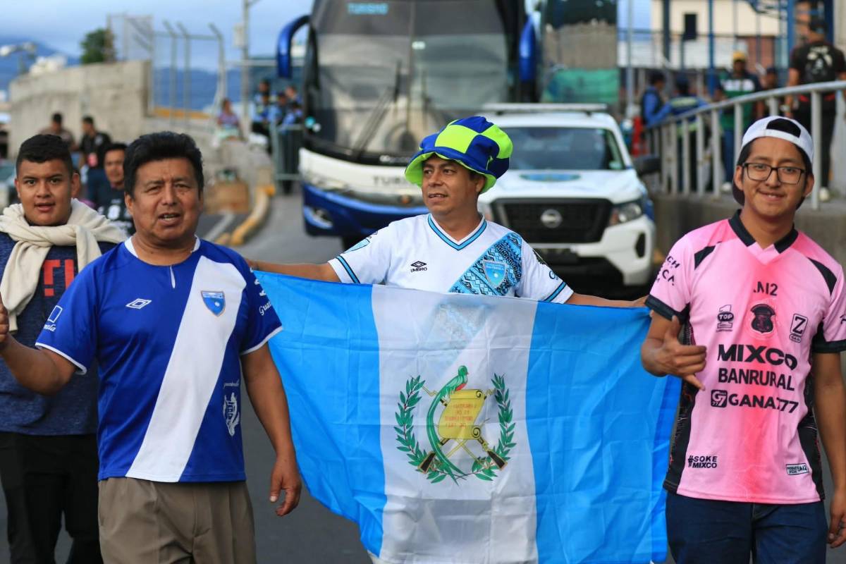 Olimpia vs Mixco: Lindas chicas, barra Ultra Fiel deslumbra y el ambiente en duelo de Copa Centroamericana