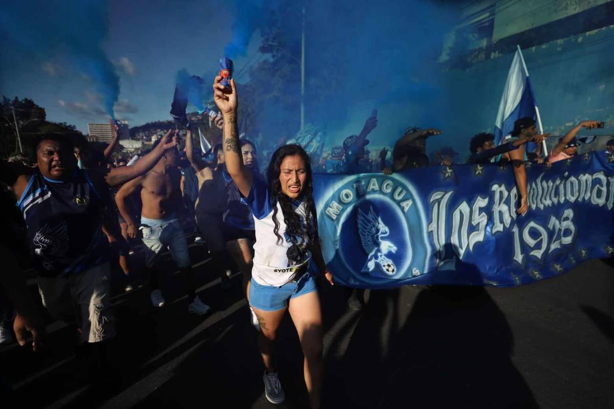 Nueva novia de jugador de Motagua entre las bellas chicas en semifinal ante Real España
