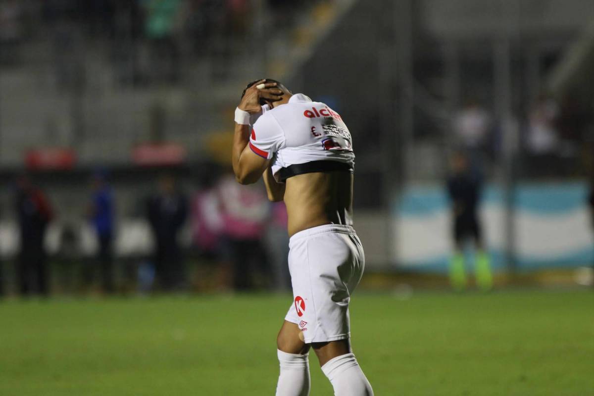 Amargura de Olimpia, villanos del partido y alegría de Alajuelense tras clasificar a final de Copa Centroamericana